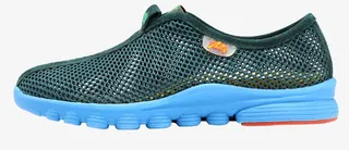 高清蓝色夏日男鞋海报免抠