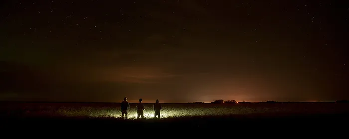 夜幕降临  夜晚 灯光 星星高清