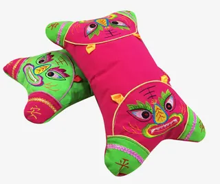 红绿配色老虎枕头免抠