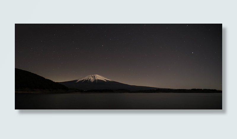雪山星空背景高清