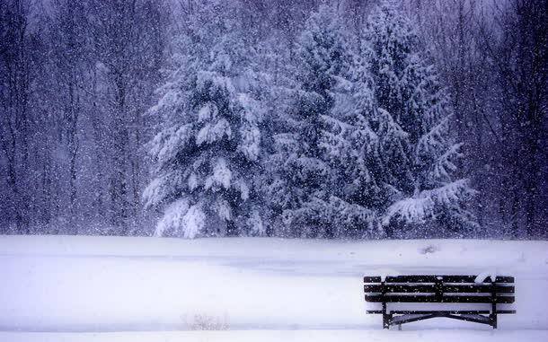 高清创意唯美冬天雪景椅子合成免抠