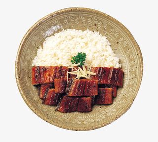 盘子里的鱼块免抠