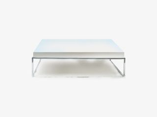 唯美白色桌子免抠