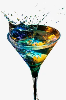 高脚杯中的水果和水花免抠免抠 高脚杯中的水果和水花免抠免抠