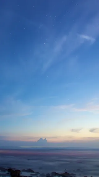 蓝色海岸星空H5背景高清