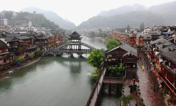 俯拍摄影的张家界凤凰古城全景免抠