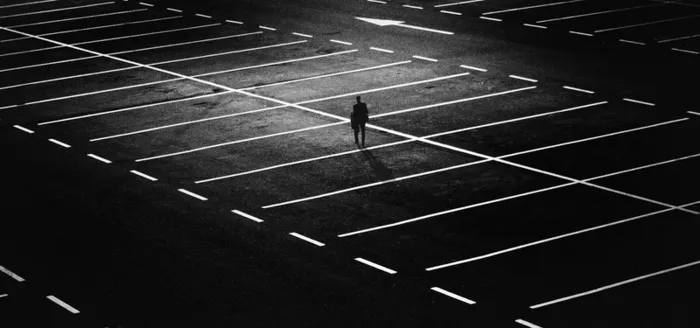 孤独夜灯高清