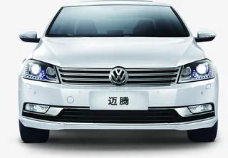 白色手绘各类型号汽车模型正面免抠