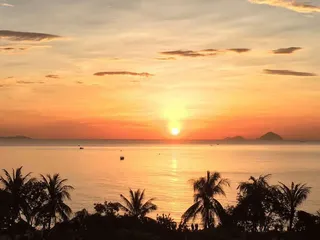 日出背景下的美丽景色