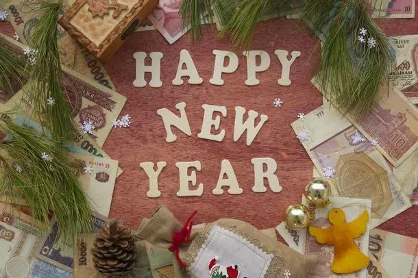 钱币与新年快乐免抠