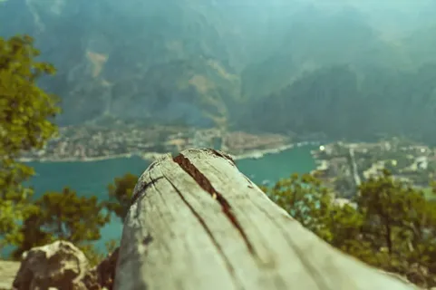 在路上旅行户外山水高清壁纸免抠