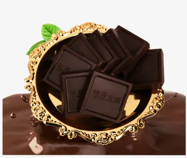 金色盘子中的依蒂安斯黑巧克力免抠