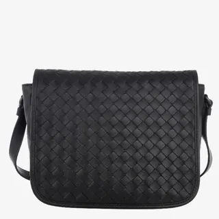 葆蝶家编织黑色羊皮单肩包免抠