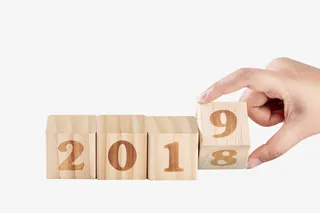 手拿积木猪年素材免抠