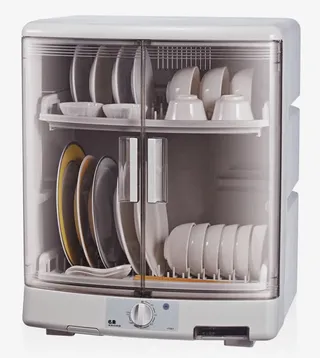 消毒柜里的餐具免抠