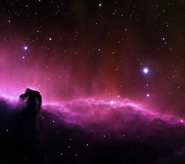 红色星云背景图片