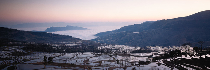 高山大海海报背景高清