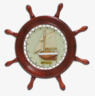 船舵上的帆船免抠