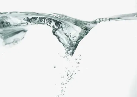 化妆品爽肤水免抠