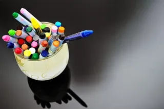 简约文艺笔筒背景高清