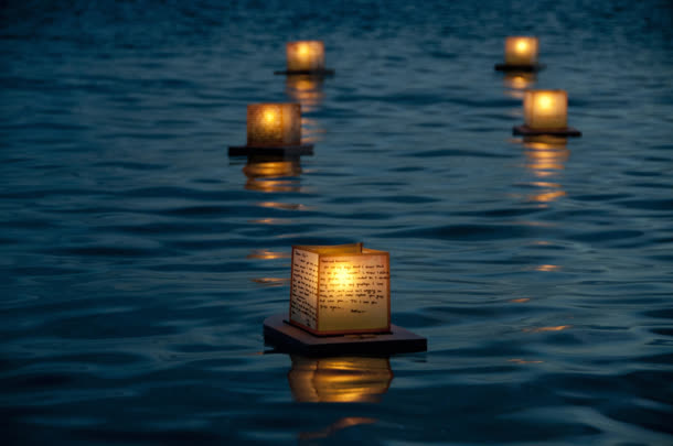 水上河灯海报背景