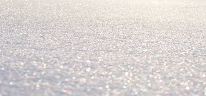 白色雪地高清