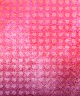 枚红色心形底纹免抠