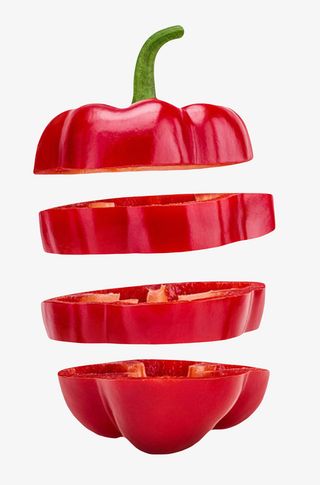 红色美味切开分离的红灯笼椒实物免抠