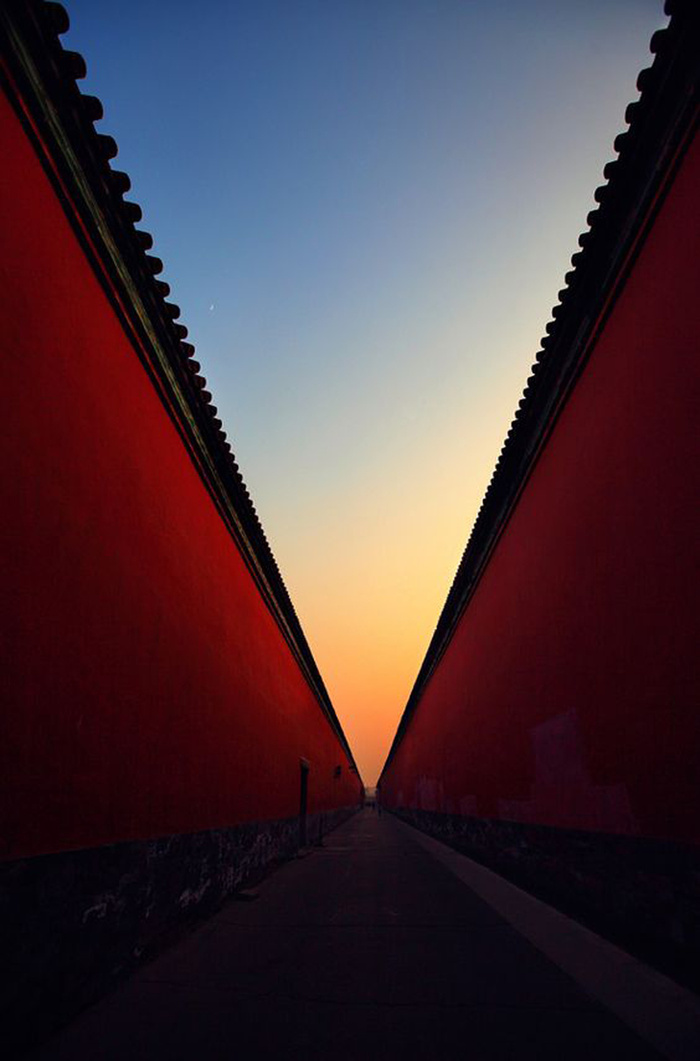 红城墙里的夕阳背景高清