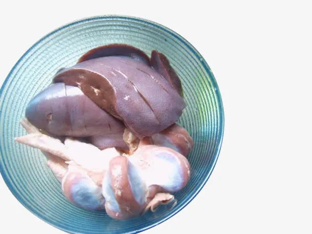 碗里新鲜干净的鸡杂免抠