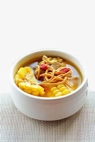 一小碗玉米排骨汤免抠