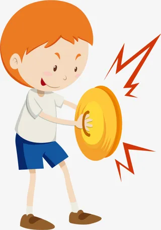 儿童节敲锣的男孩免抠