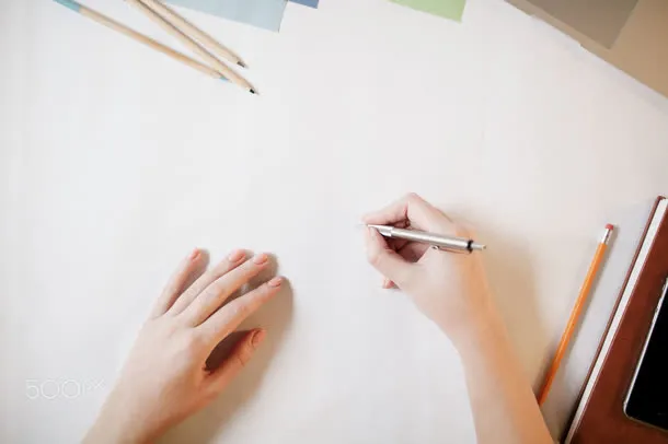 铅笔白纸桌面上学季免抠