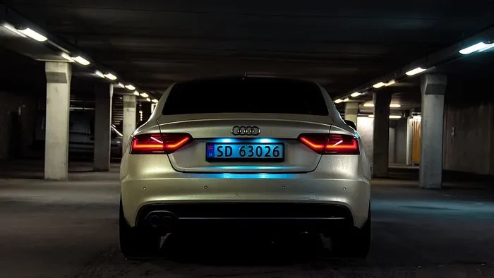 奥迪，a5，白色奥迪，汽车，奥迪a5，停车场，尼康，交通