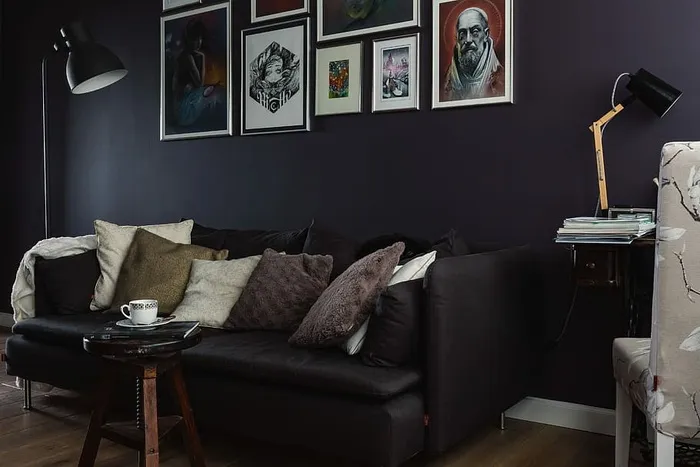 现代深色客厅设计