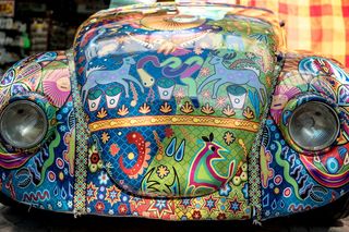 蓝色、绿色和粉色文档