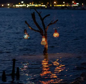 灯光，五颜六色，夜晚，波基，大海，蓝色，黄色，橙色