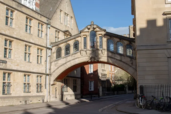 机器、车轮、建筑、运输、车辆、自行车、自行车、城市