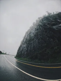 悬崖旁道路照片 悬崖旁道路照片