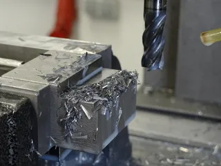 特写、照片、钻头、钻孔、钻孔、铣削、加工、切屑