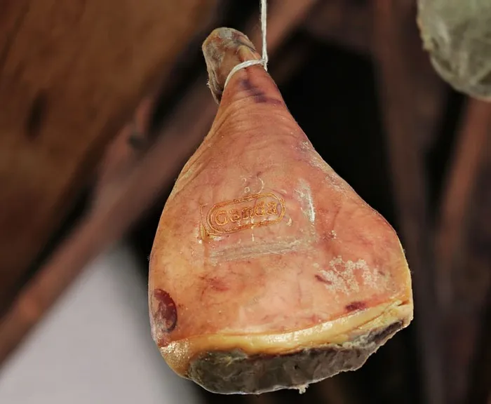 火腿，甘达，火腿店，美食，比利时，特产，山墙，烘干