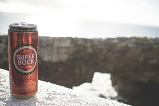 Super Bock Tin Can的倾斜镜头摄影