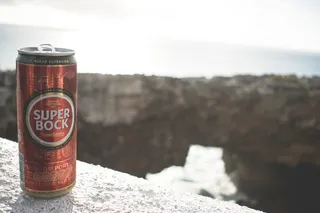 Super Bock Tin Can的倾斜镜头摄影