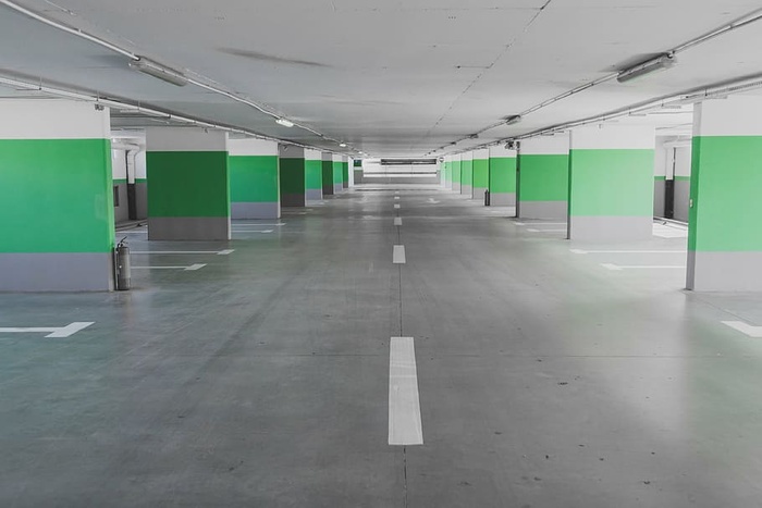 建筑停车场，室内，汽车，停车场，无，汽车，建筑，建筑