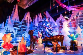 ice展览，佛罗里达州奥兰多盖洛德棕榈酒店，圣诞节，佛罗里达州奥兰多，庆祝活动，夜晚