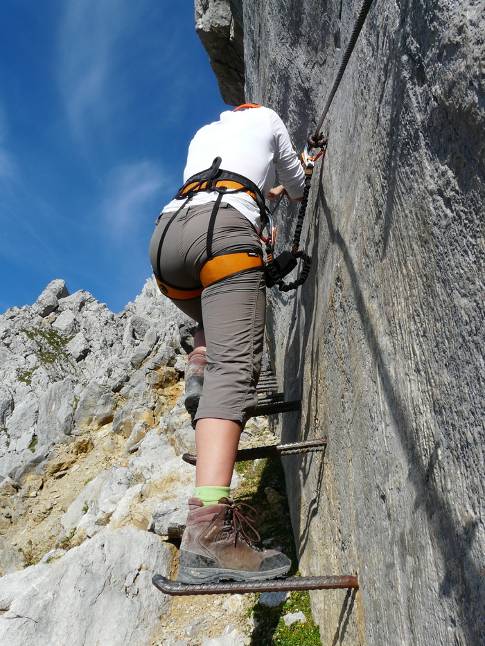 攀岩，Ellmauer Halt，gamsängersteig，hunter wall，aid，red rinn Colleged，mountains，alpine