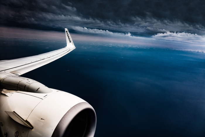 飞机、天空、云、旅行、大海、窗户、风景、飞翔