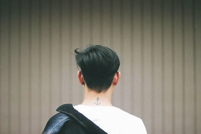 男士，穿着，白色，衬衫，黑色，夹克，正面，棕色