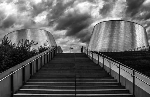 黑白水泥楼梯摄影