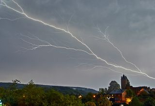 天空，树，前进，全景，自然，闪电，雨，天气